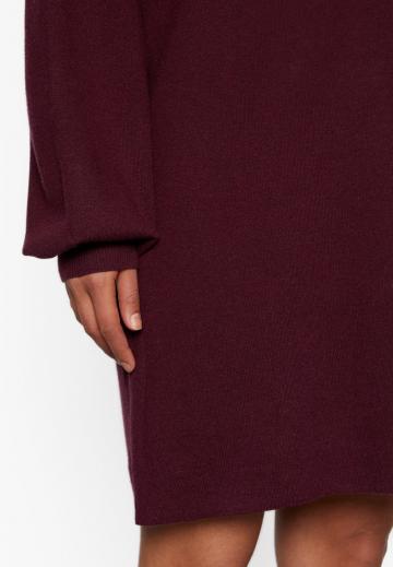 Вязаное платье