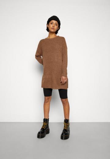 Длинный пуловер