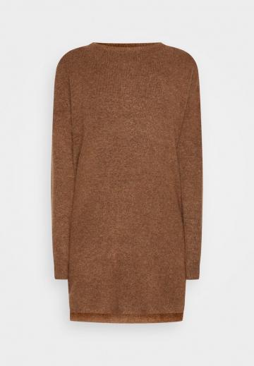 Длинный пуловер