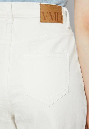 Клешеные джинсы