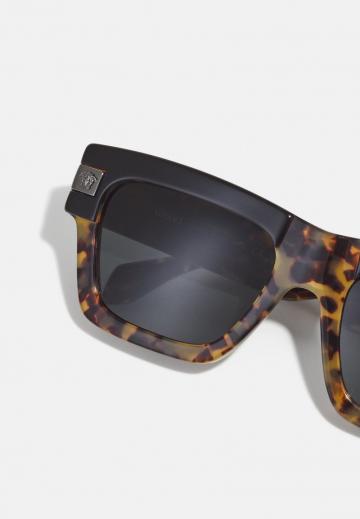 Солнечные очки