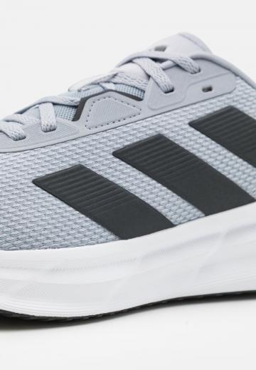 Беговые кроссовки