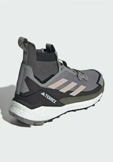 Походная обувь