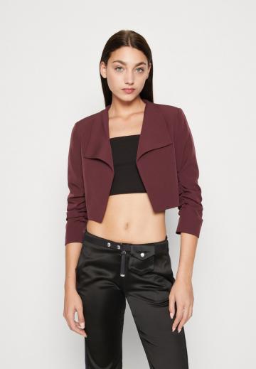 Короткий блейзер