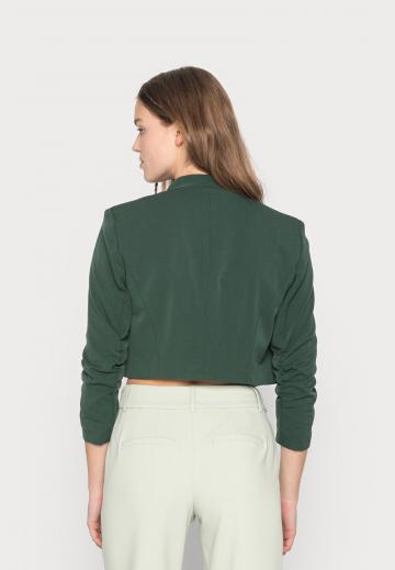 Короткий блейзер