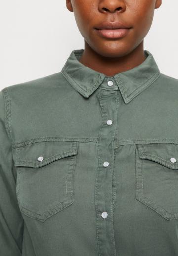 Джинсовая блузка