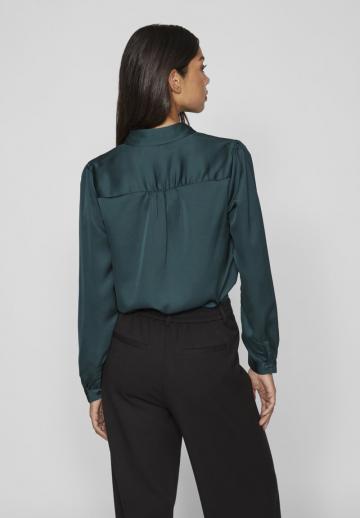 Атласная блузка