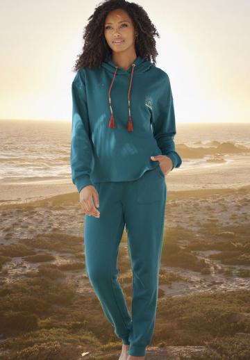 Пуловер с капюшоном