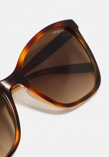 Солнечные очки