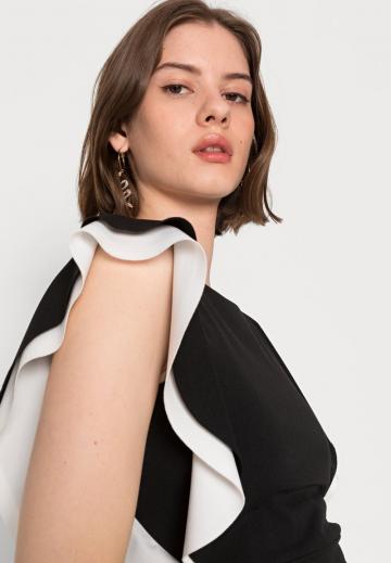 Платье футляр