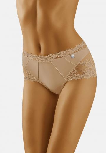 Трусы на бедрах