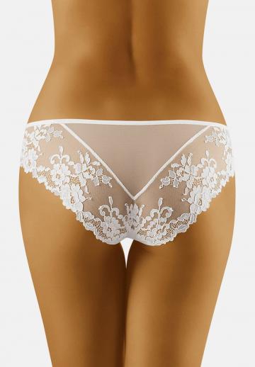 Трусы на бедрах