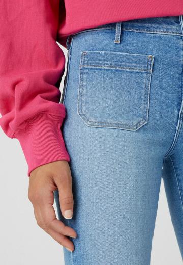 Клешеные джинсы