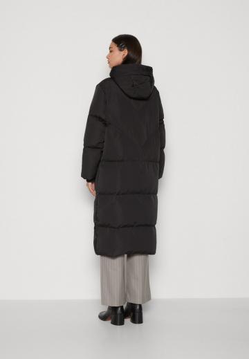 Пуховое пальто