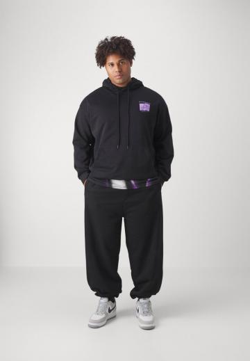 Пуловер с капюшоном