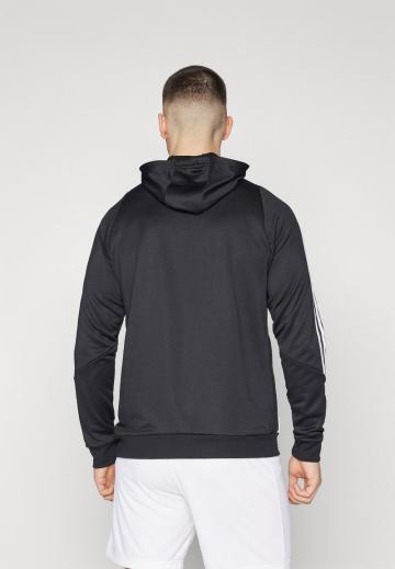 Спортивная кофта