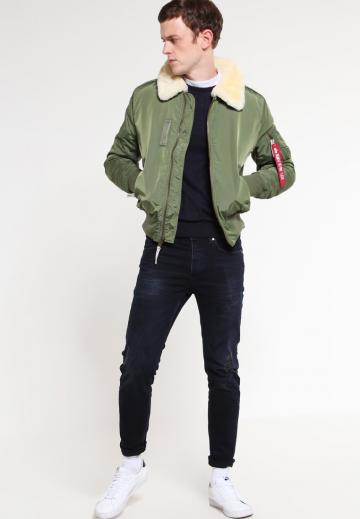 Куртка бомбер