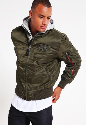 Куртка бомбер