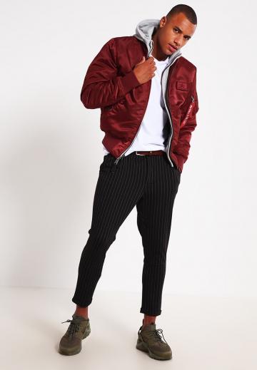 Куртка бомбер