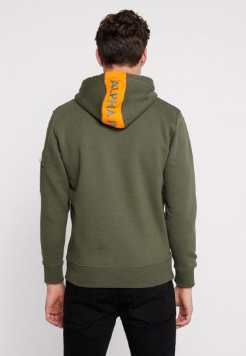 Пуловер с капюшоном