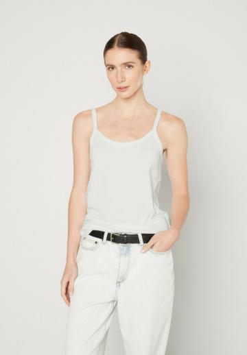 Топ на бретельках