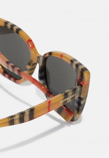 Солнечные очки