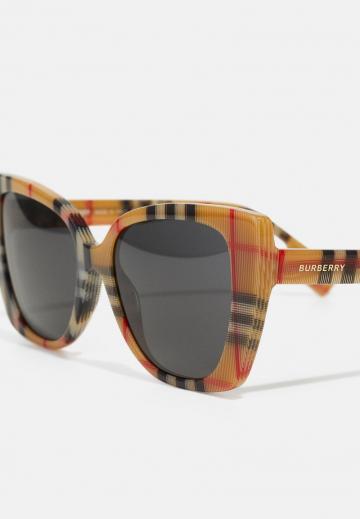 Солнечные очки