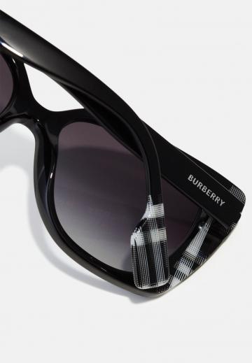 Солнечные очки