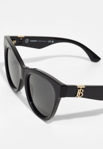 Солнечные очки