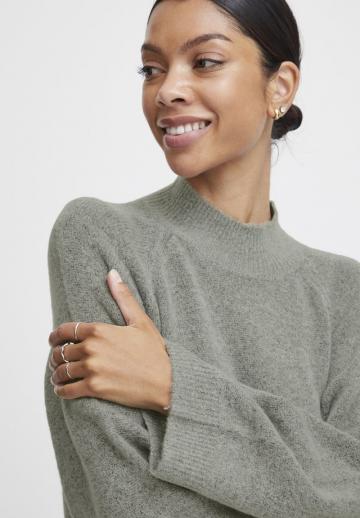 Вязаное платье