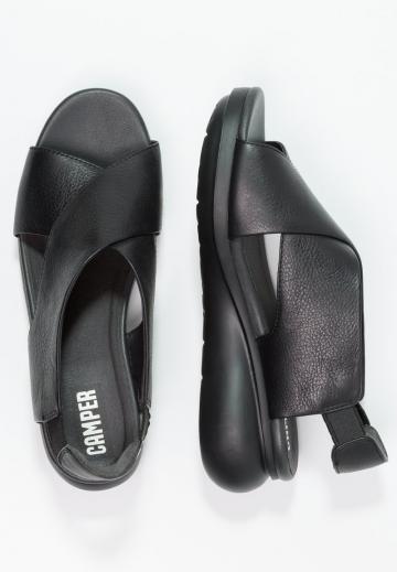 Босоножки на танкетке