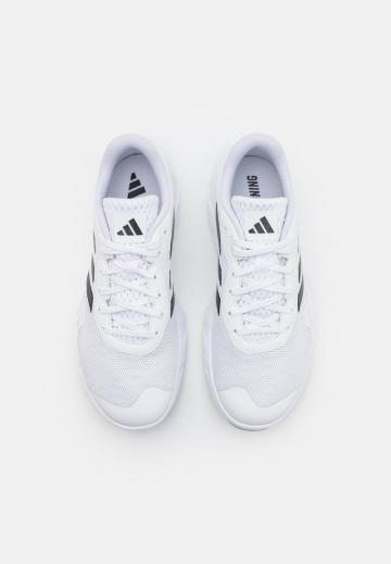 Тренировочные кроссовки