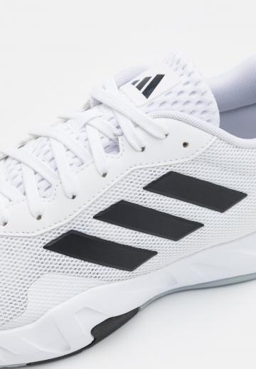 Тренировочные кроссовки