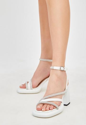 Босоножки на платформе