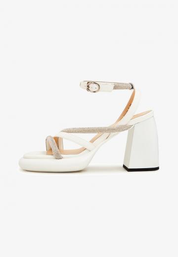 Босоножки на платформе