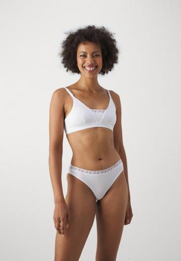 Бюстгальтер без косточек