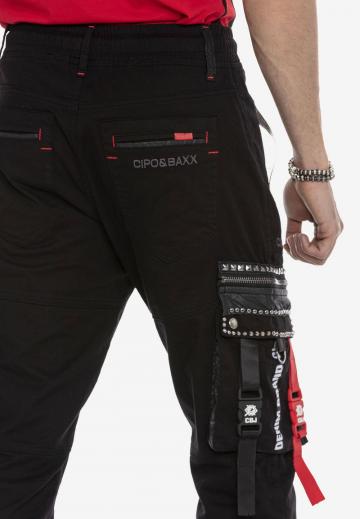 Брюки с накладными карманами