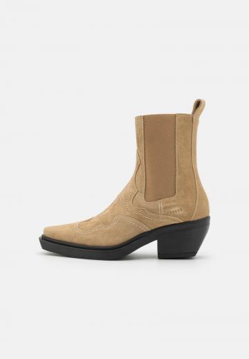 Ботинки челси