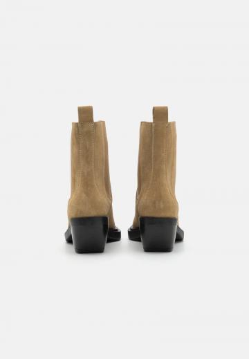 Ботинки челси