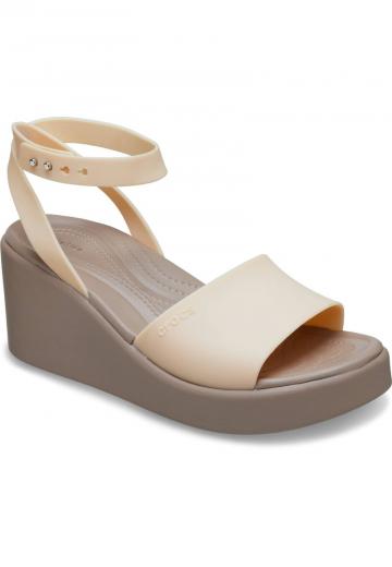 Босоножки на танкетке