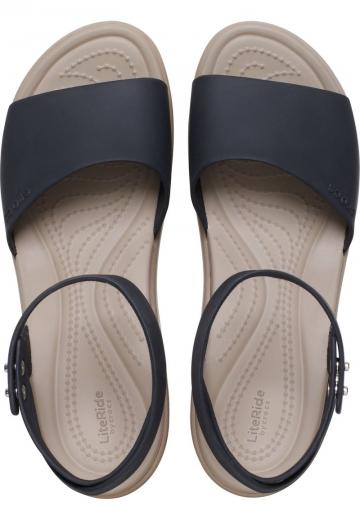 Босоножки на танкетке