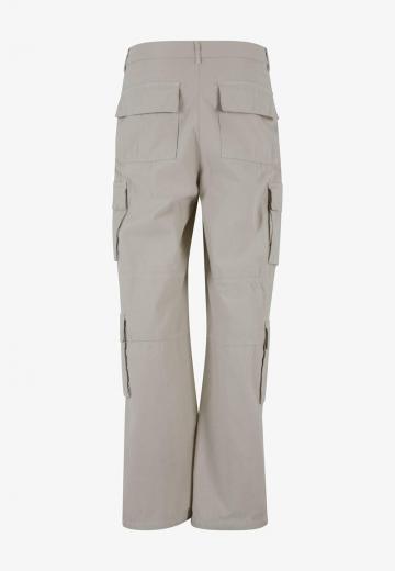 Брюки с накладными карманами