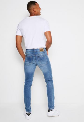 Узкие джинсы