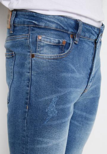 Узкие джинсы