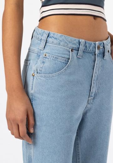 Прямые джинсы