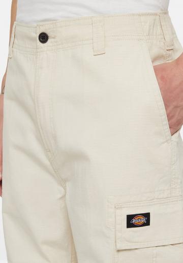 Брюки с накладными карманами