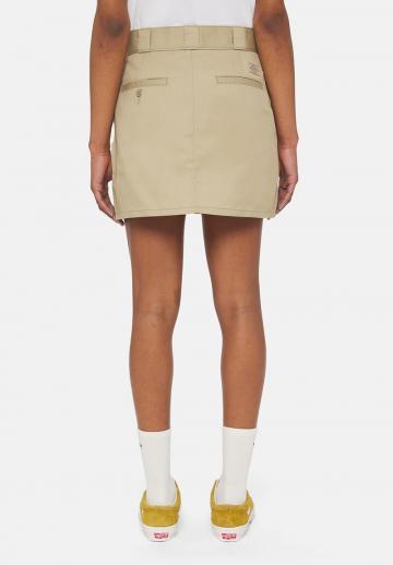 Юбка с накладными карманами