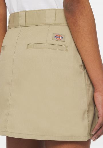 Юбка с накладными карманами