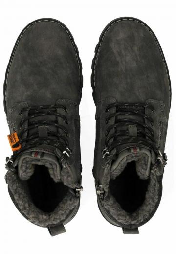 Зимние ботинки