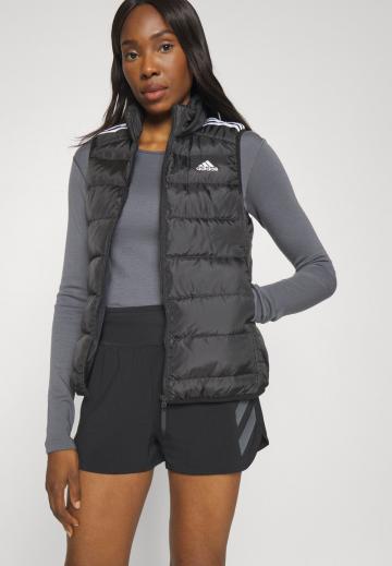 Пуховой жилет